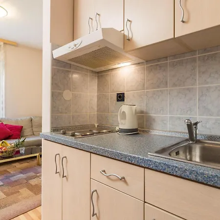 2 Bedroom Pet Friendly In