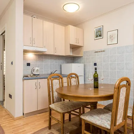 2 Bedroom Pet Friendly In Opatija