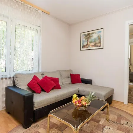 2 Bedroom Pet Friendly In