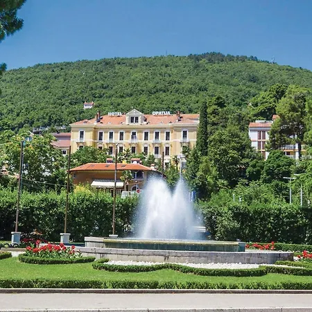 Apartament 2 Bedroom Pet Friendly In *