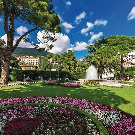 2 Bedroom Pet Friendly In Opatija